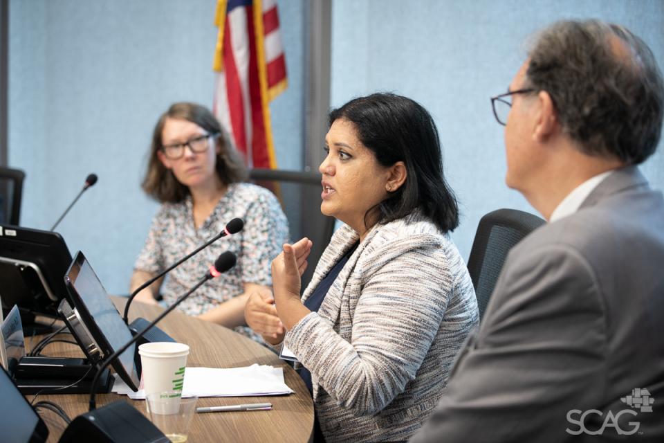 Three panelists present on demographic trends at the 2024 Southern California Demographic Workshop.