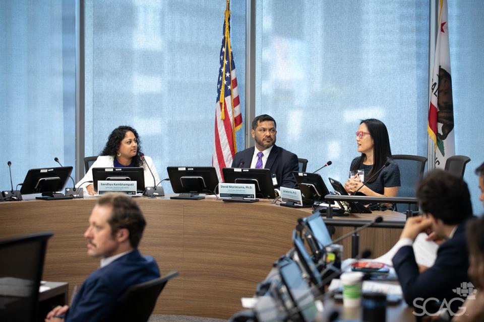 Panelists present on demographic trends at the 2024 Southern California Demographic Workshop.